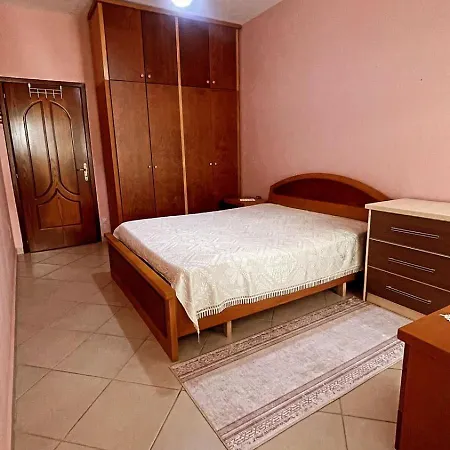 Am Apartment Golem (Tirana)